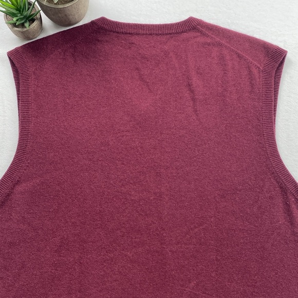 Club Room Fine Cashmere Knit V Neck Pullover Sweater Vest (Burgundy) - Picture 6 of 16